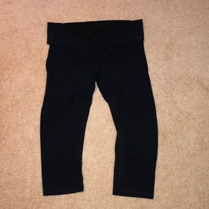 Black Cropped PINK leggings